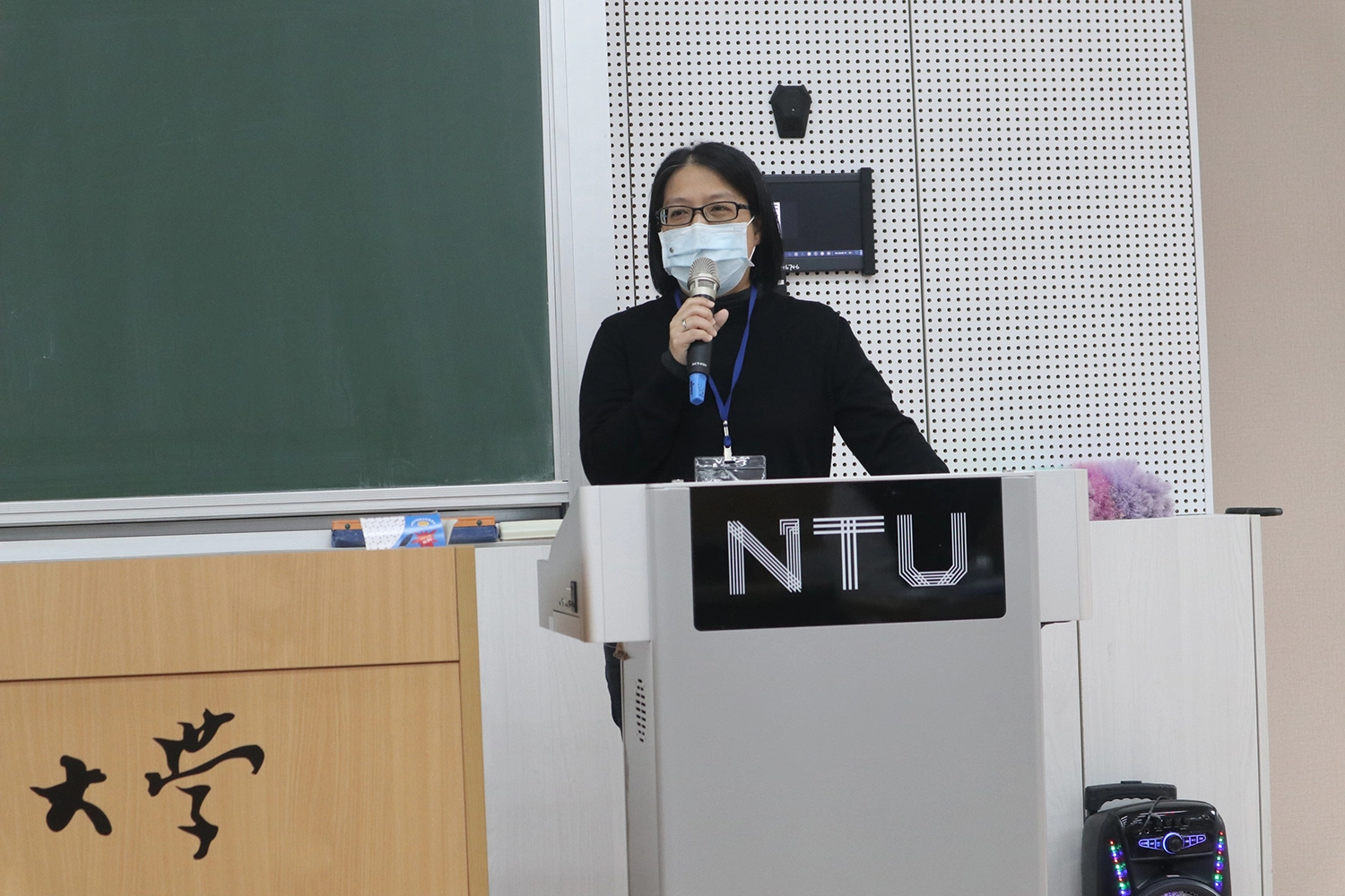 伊甸北市區區長梁瓊宜期待各界更重視電話服務,有助於社會福利資源網絡的連結。