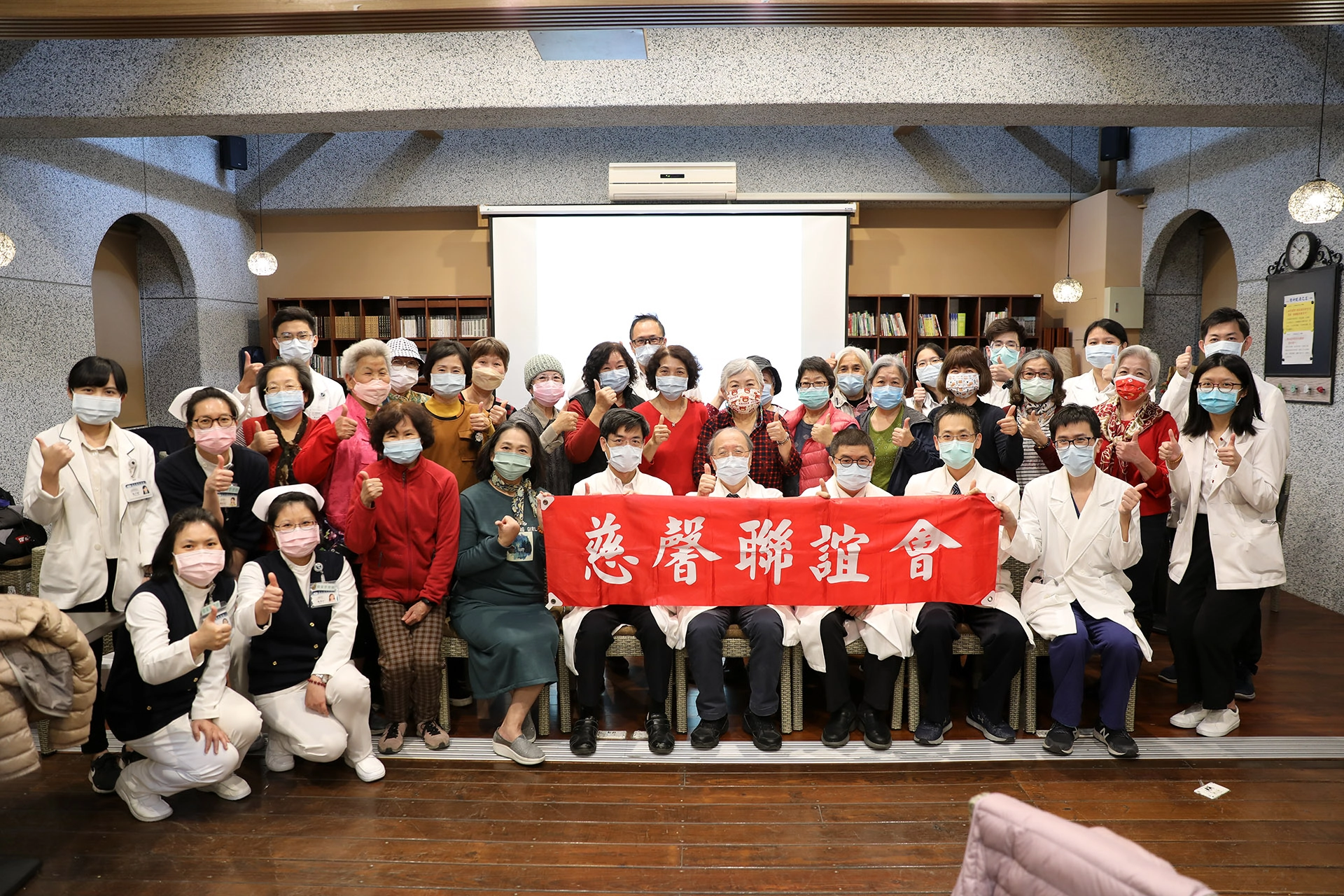 為了陪伴乳癌病友對抗病魔,花蓮慈院乳房醫學中心每季舉辦病友會。