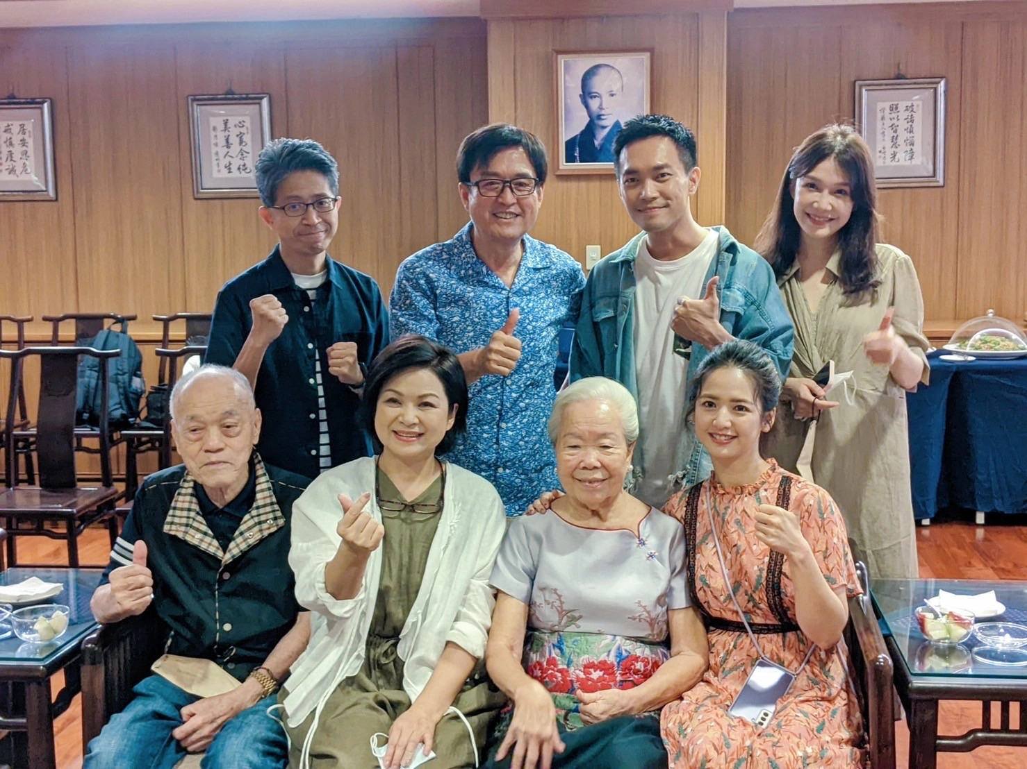 《天下第一招》主要演員楊貴媚、檢場、許仁杰、臧芮軒、李佳豫,與故事主人翁楊丁炎