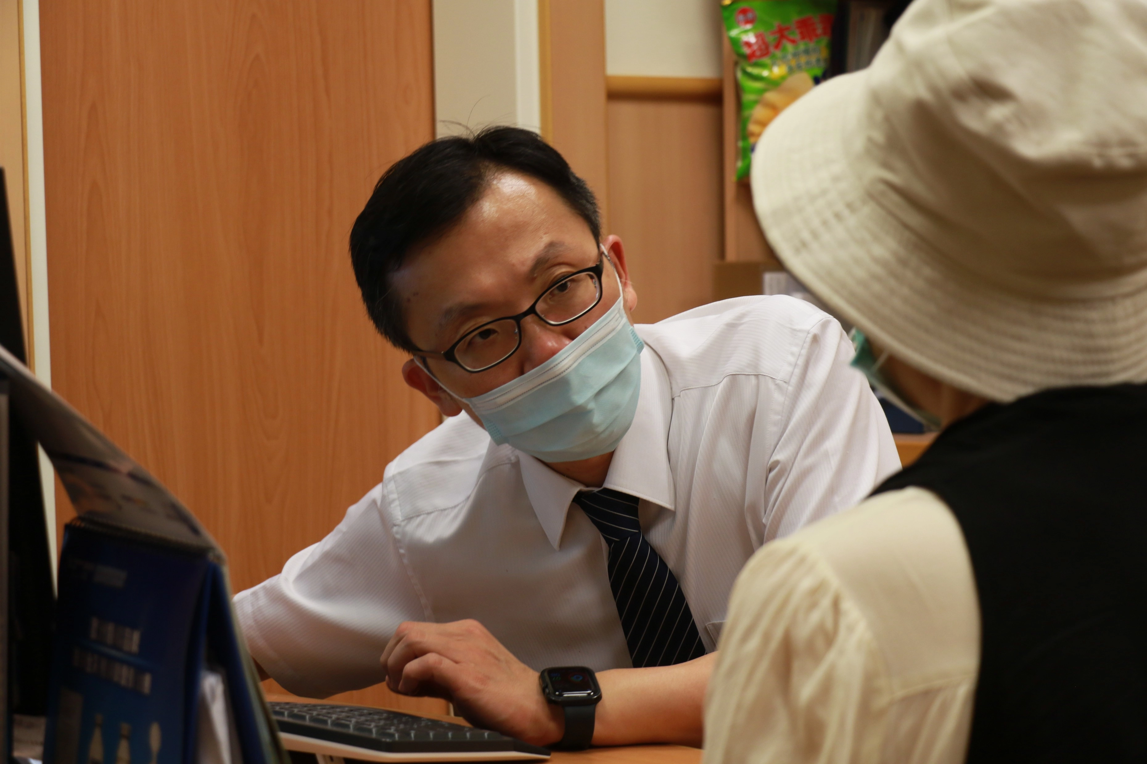 林金瑤主任苦口婆心勸說,罹癌病人終於點頭接受治療。