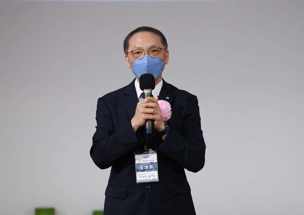 慈濟基金會顏博文執行長表示,災難救助需要「三師一體」的角色來進行關懷,三師為宗教師(神父、修女、出家師)、社工師及專業的關懷師(士)。