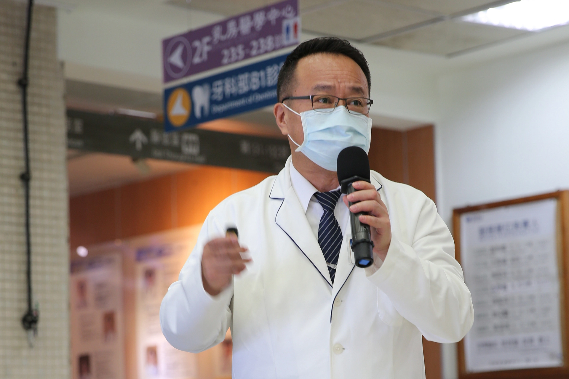 花蓮慈院黃志揚副院長表示,艾草萃取物具有保護腦中神經細胞的潛力,除了能提升細胞自我清理,還可維持粒腺體的穩定及具抗氧化壓力的效果,有助於減緩神經退化與老化。