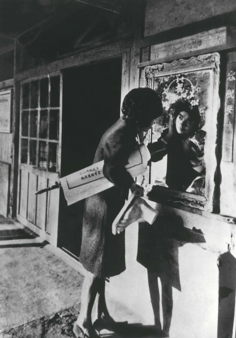 黃季瀛,〈新任教師〉,1940-1970,69_×_48.2_cm,噴墨列印,國家攝影文化中心典藏。
