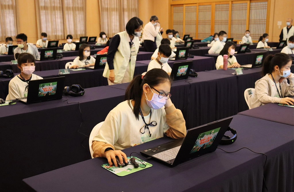 慈濟基金會與新北市政府3月12日在慈濟新店靜思堂共同舉辦「慈濟x PaGamO新北市縣市盃環保防災勇士PK賽」。