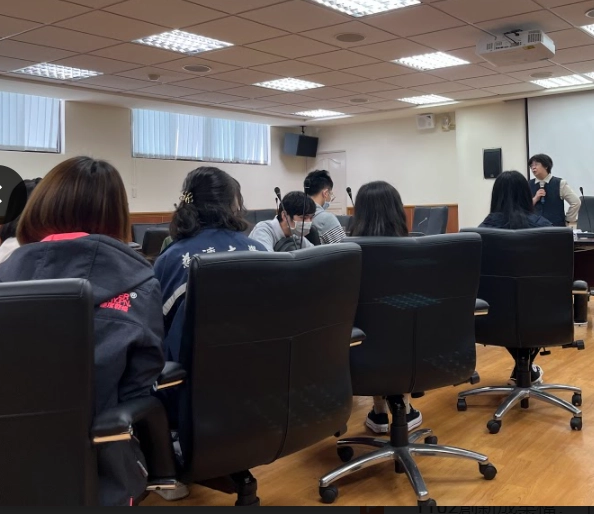 花蓮地方法院許院長抽空來勉勵學生