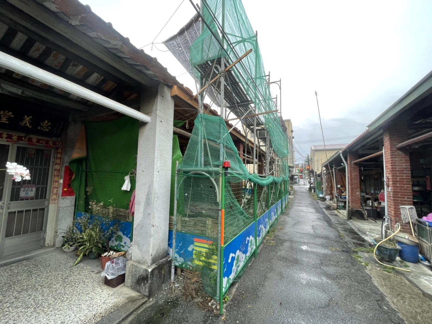 小巧的巷弄藏著左鎮故事的老屋,未來將以民宿、餐飲與伴手禮店重現民眾眼前。