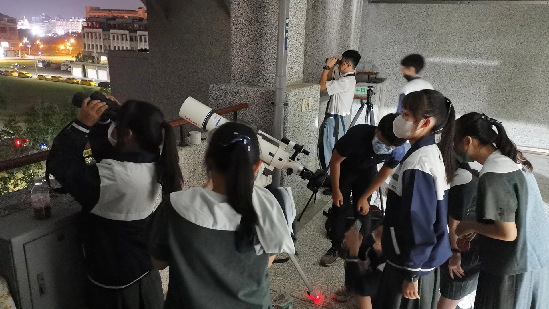 天文觀測饗宴讓慈中同學們打開千載難逢的際遇,開拓視野感受宇宙運行的規律