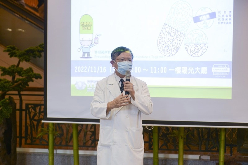 徐榮源副院長致詞:抗生素濫用會增加人體負擔。