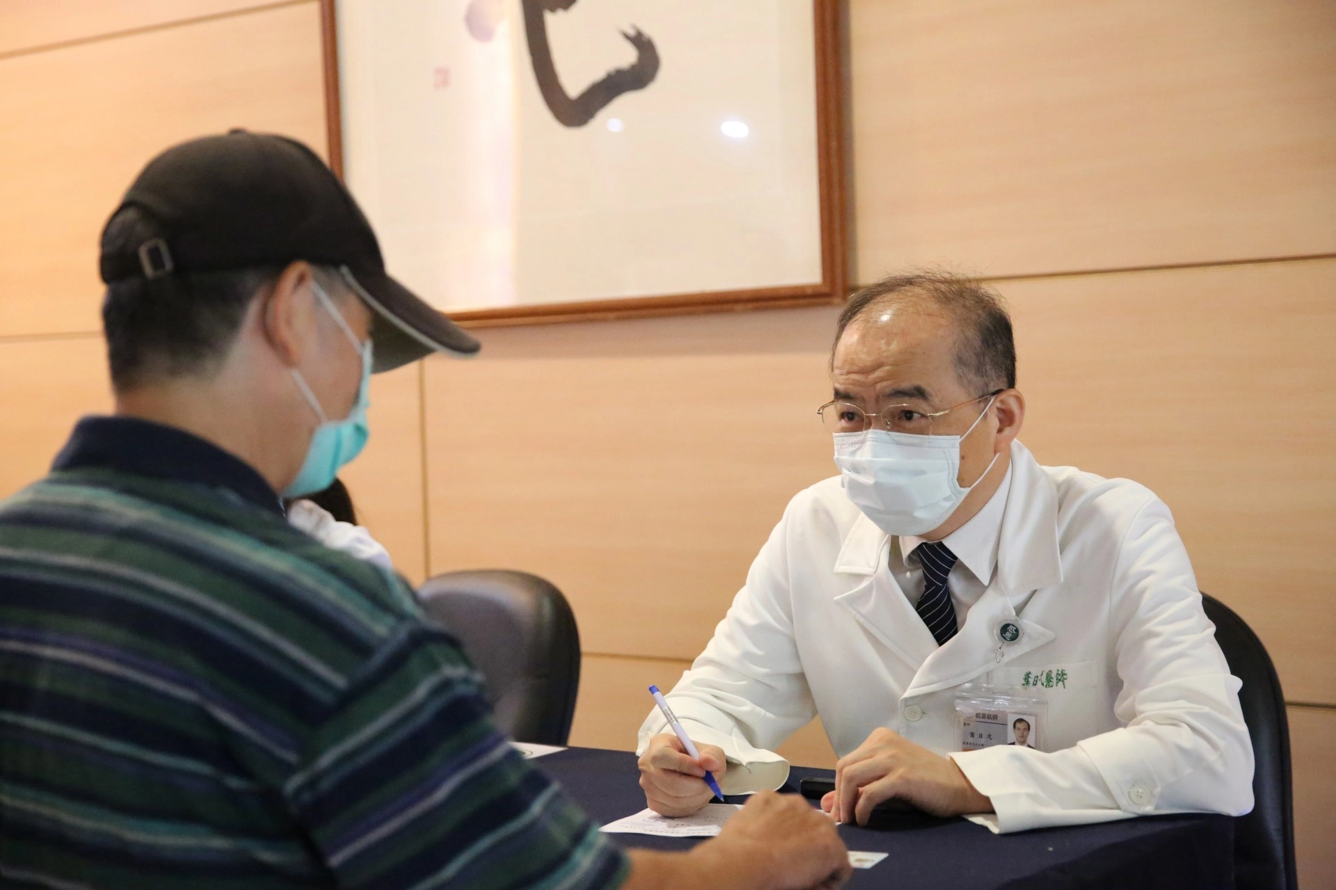 家庭醫學部主任葉日弌提醒,易感染高風險族群,建議接種流感疫苗,避免感染後疾病惡化出現嚴重併發症。