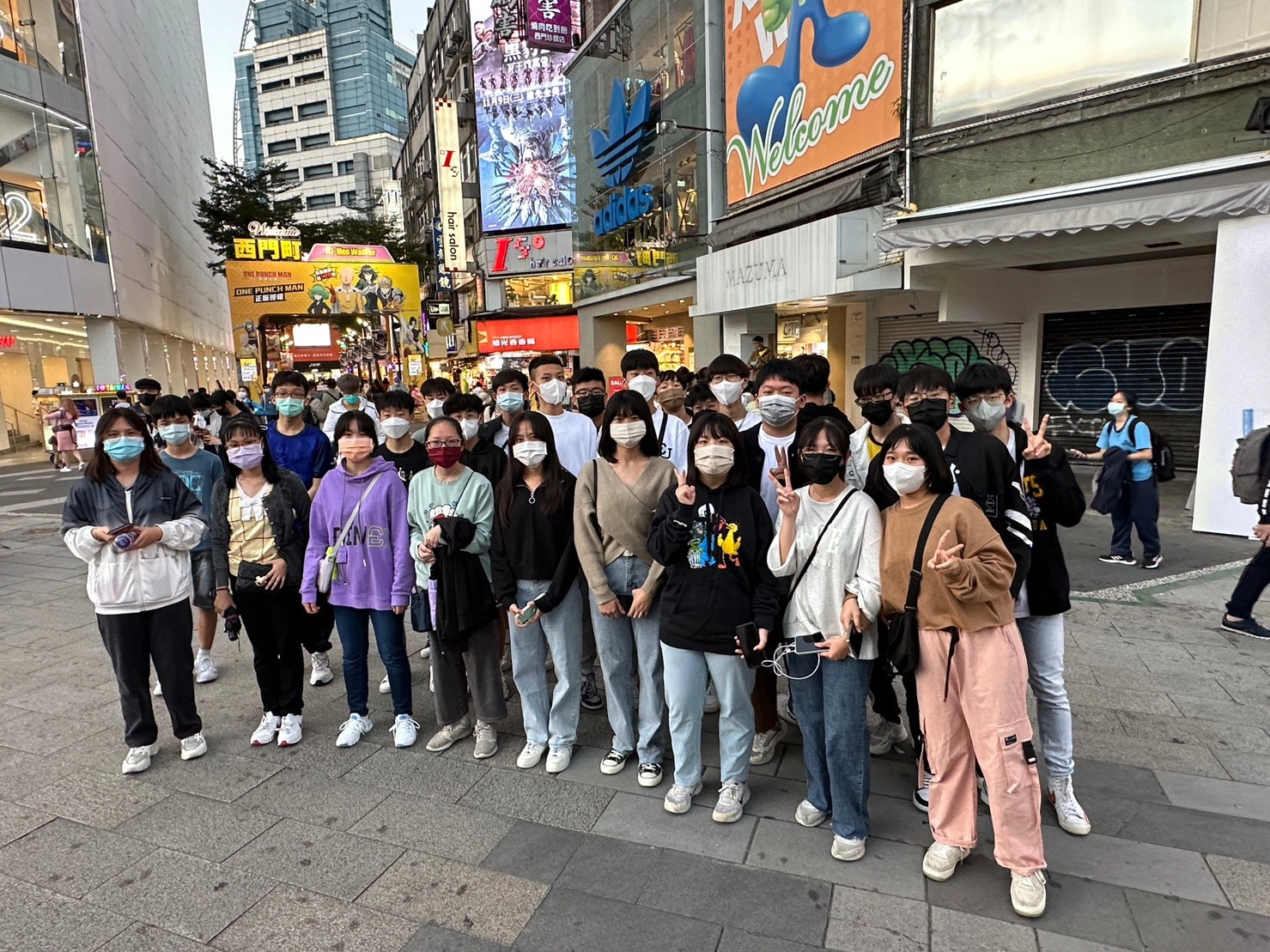 學生分組規劃城市探索的行程,需要洞察城市特色之外也考驗團隊合作的默契。