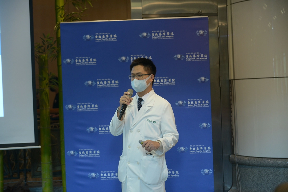 復健科張益維醫師說明如何預防肩頸痠痛。