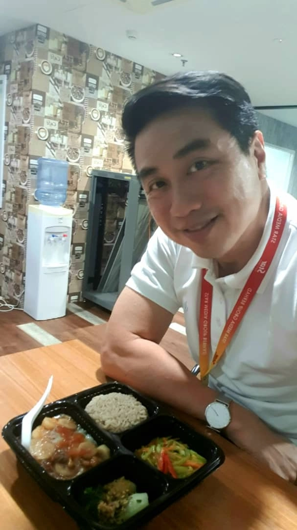 馬來西亞著名電臺主持人陳峰8月參加健康挑戰21,食回活力後鼓勵大眾參加。 (圖/陳峰提供)