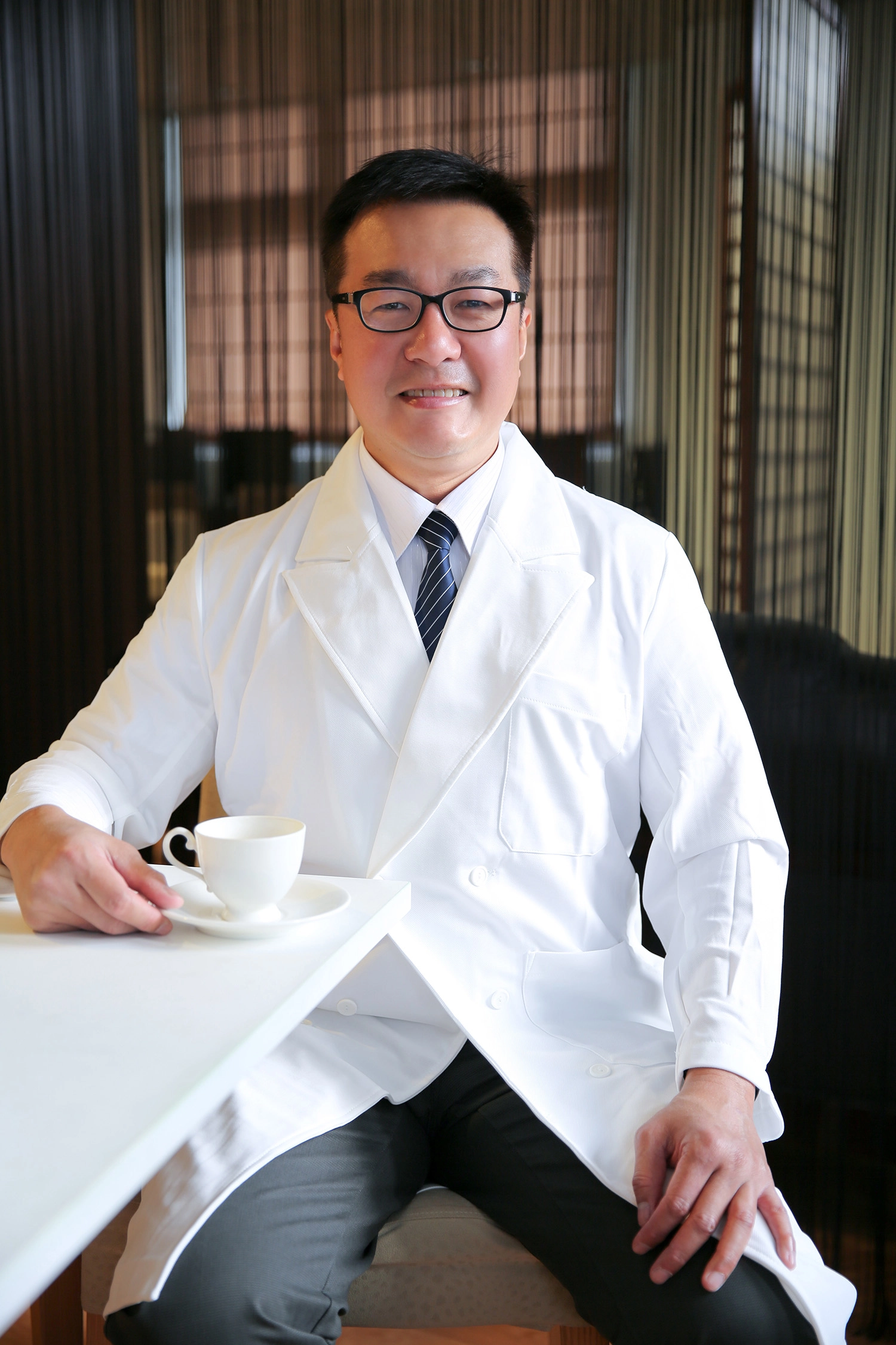 鄭順賢醫師提醒,除了農務,清明掃墓祭祖時,在進入草叢區前,先塗抹防護驅蟲藥劑;建議穿著長袖衣褲、長靴、手套等保護性衣物,紮緊袖口、褲管口,把襯衣紮入褲腰內。
