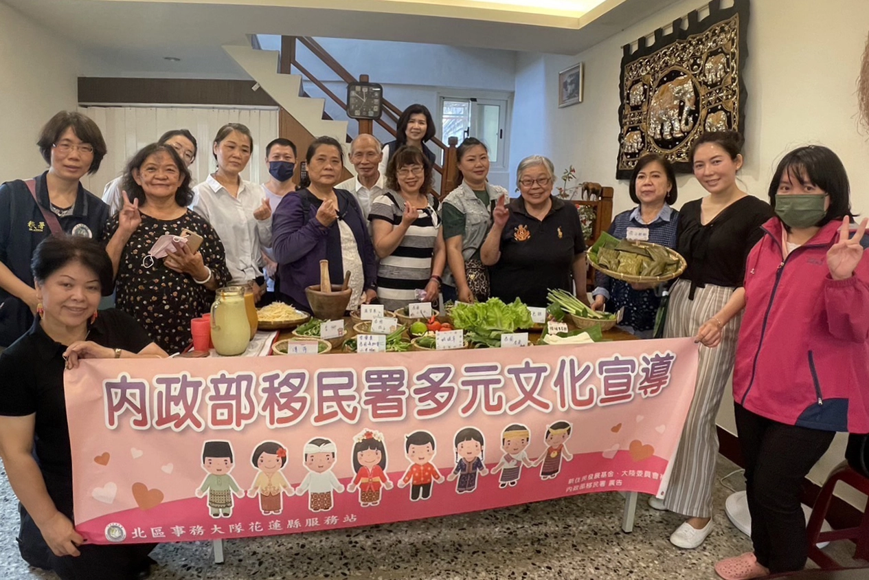 與會人員開心合影