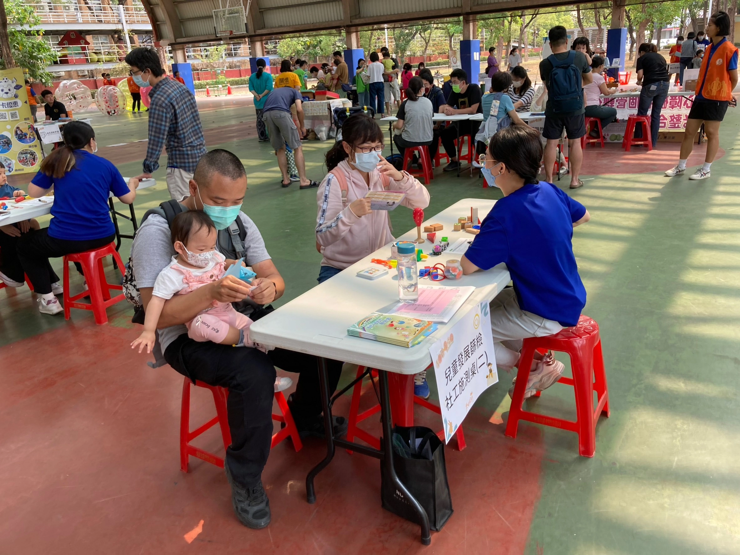 現場教養諮詢,讓新手爸媽一起了解孩子的成長關鍵。