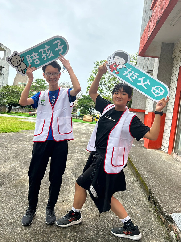 透過志工的協助,一起響應支持兒保活動