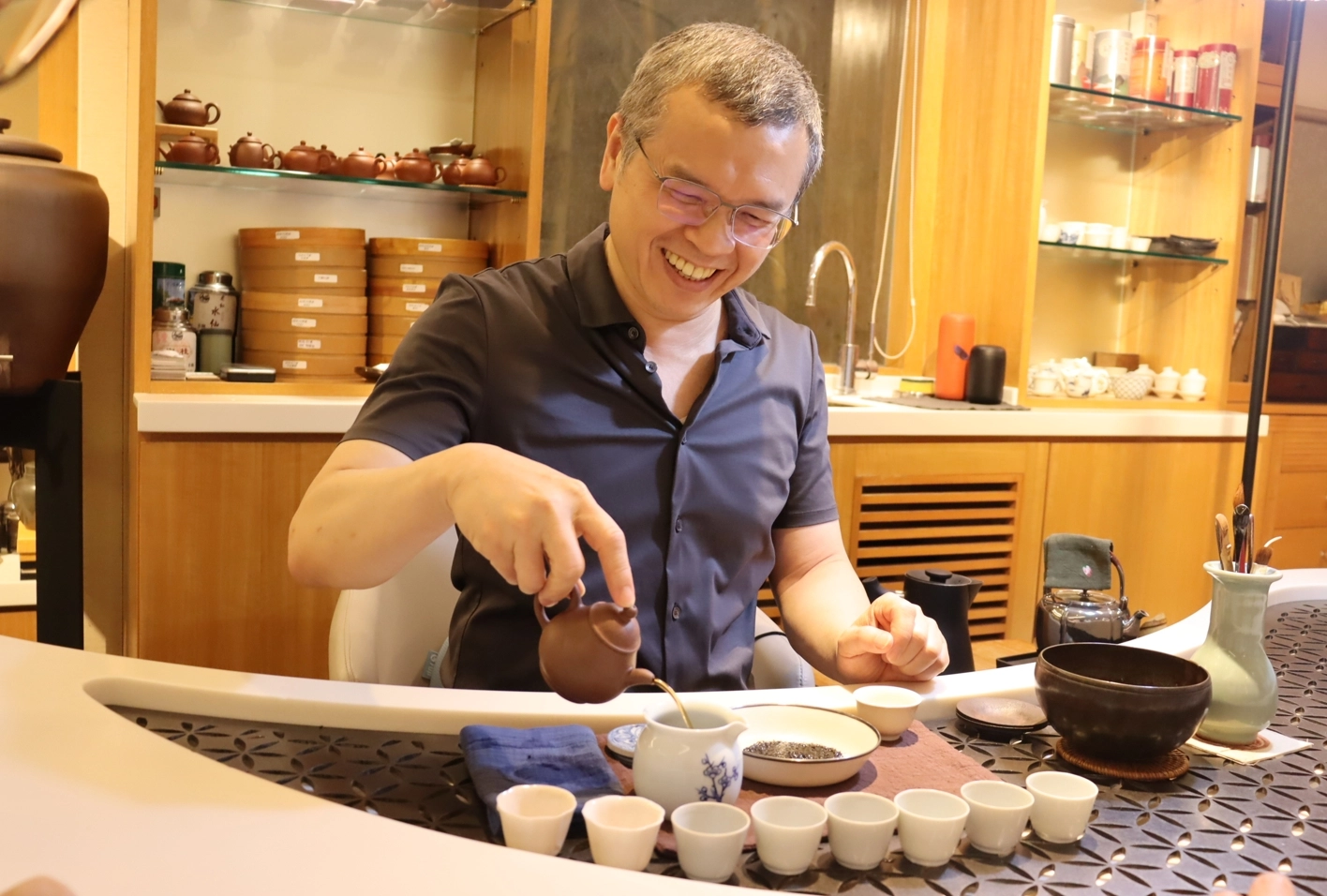 張文銓樂於分享「以茶會友揚善挹注教育,品茗之間共善助人之道」。
