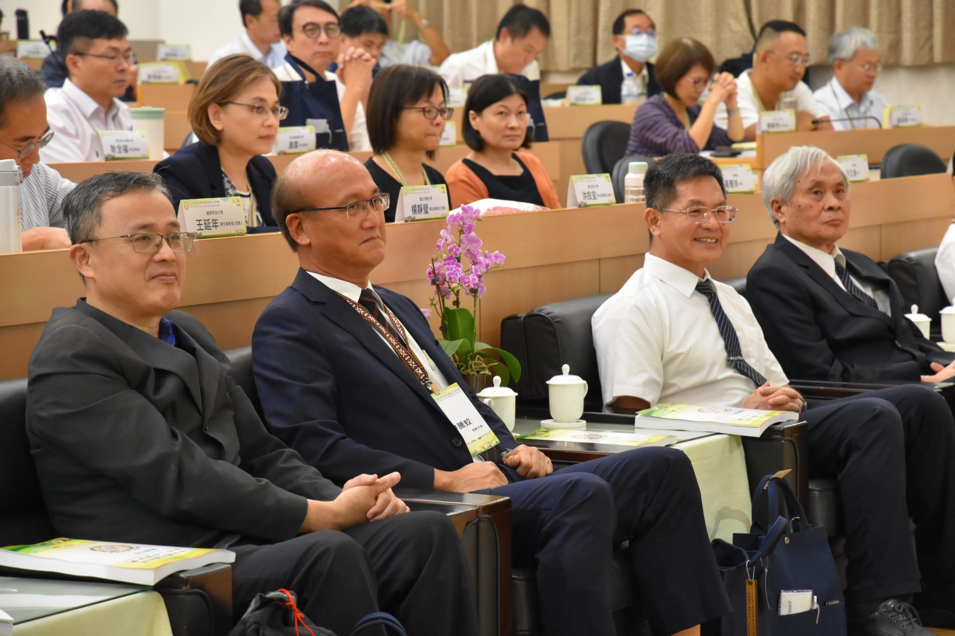 藉由專題演講和研討分享,相互交流和經驗傳承,集思廣益,整合各校意見,提升學務工作效能。