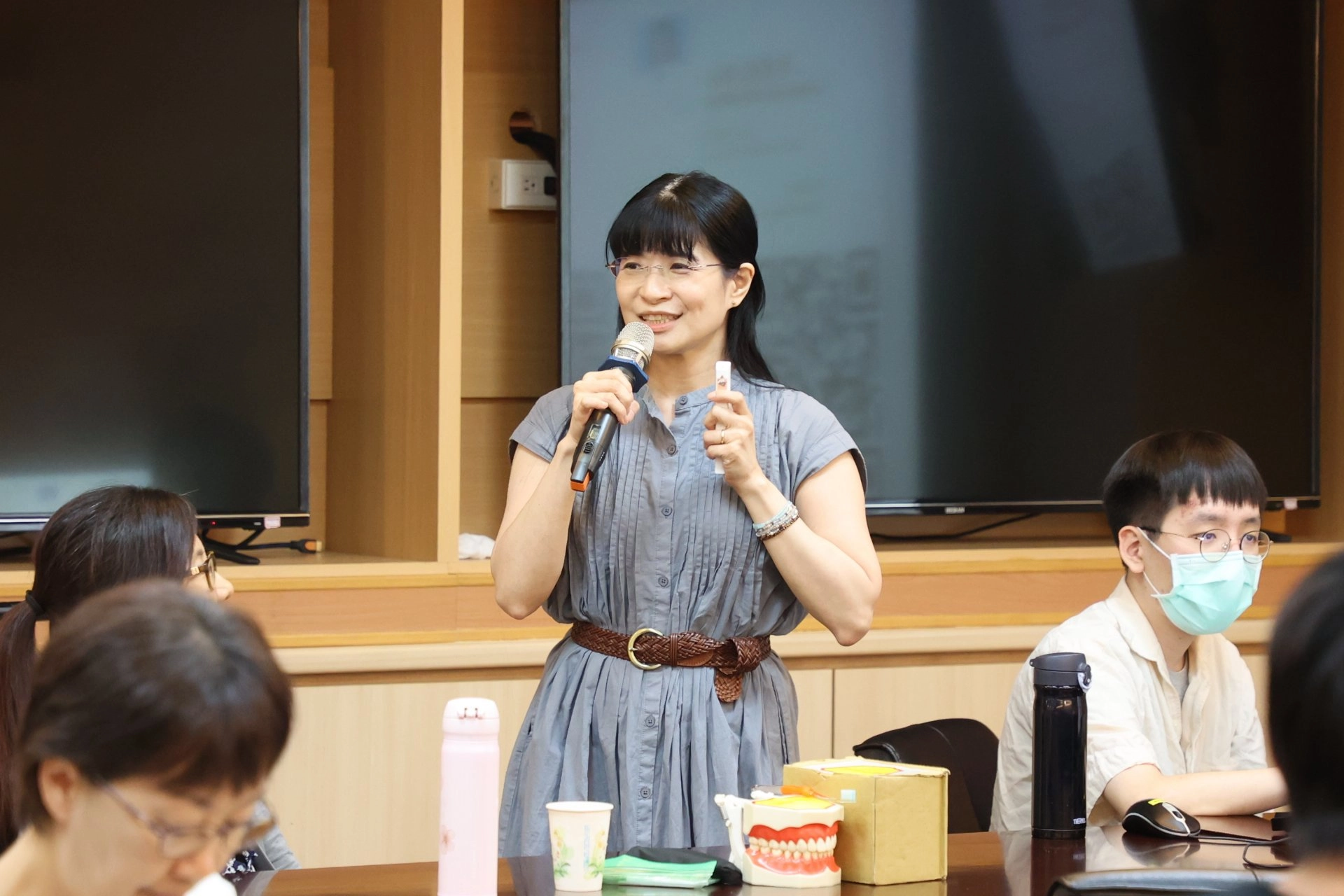許家甄博士分享如何評估吞嚥困難,以及找出吞嚥困難根源的辦法。