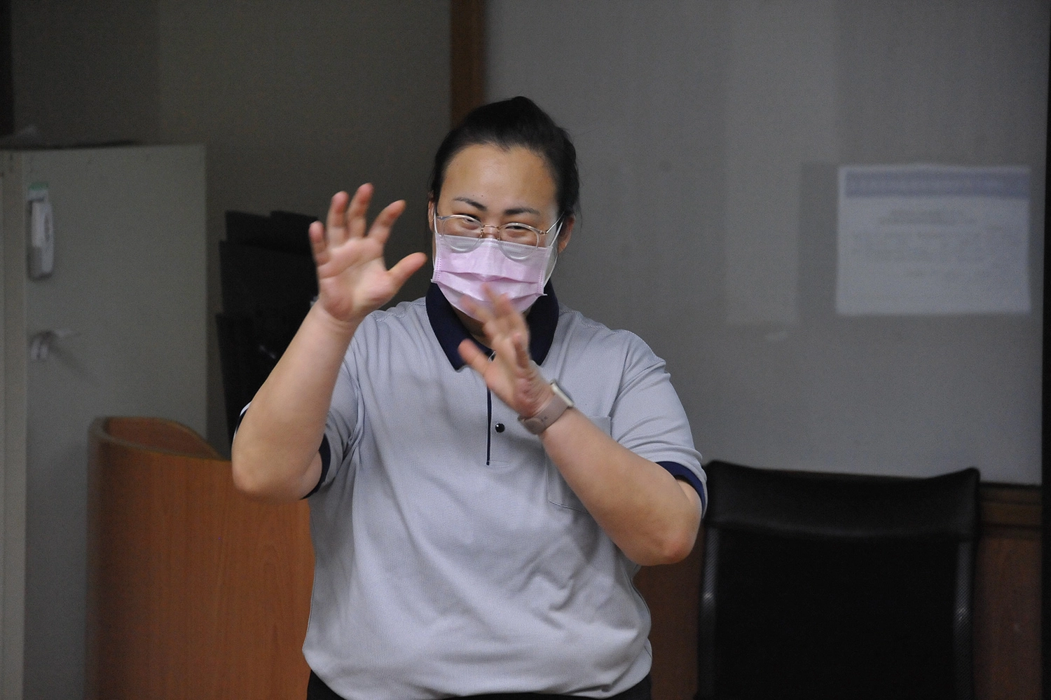 花蓮慈院長照部主任林宜靜表示,照顧現場常遇到的問題,例如:灌食、沐浴、翻身、擺位也都需要經長時間專業訓練。若能經過情境模擬演練,可以讓照服員在面對個案時更有準備。