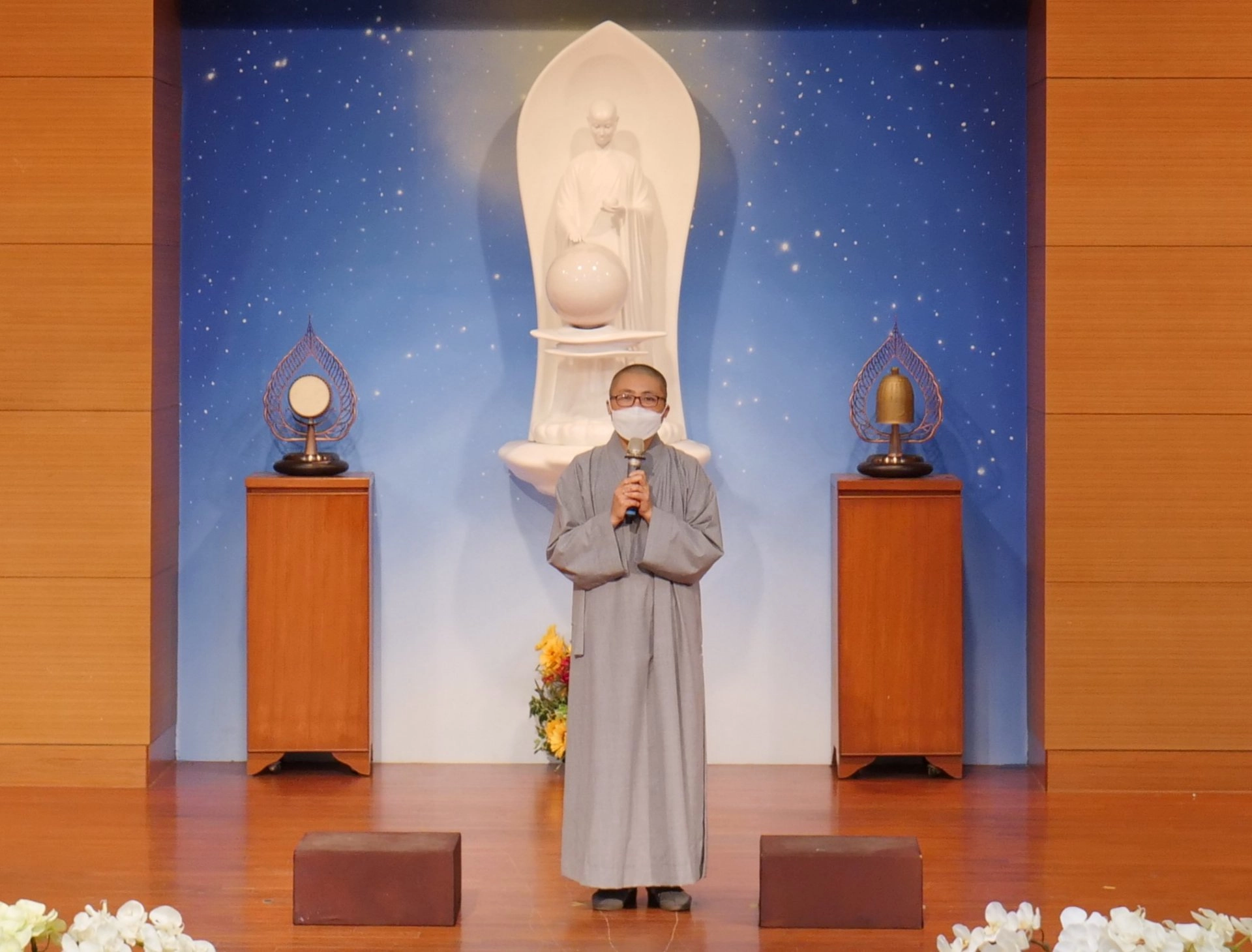 德深法師表示,見苦知福後,更要惜福再造福,把握機會付出,把溫暖傳遞出去。