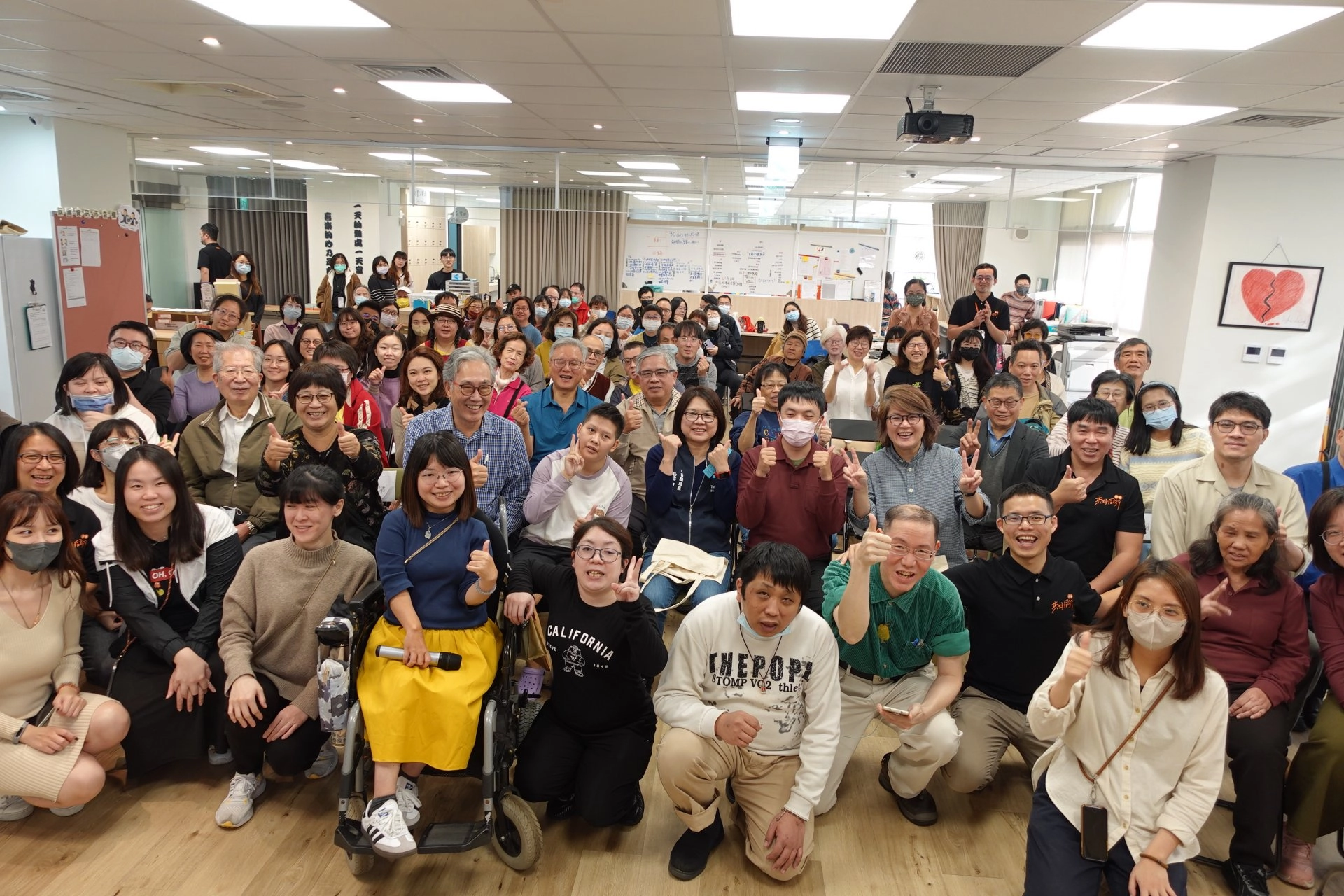 伊甸真福之家8日舉辦年度成果展,臺北市社會局局長姚淑文、伊甸多位董事及執行長,近80多位貴賓一同參與。
