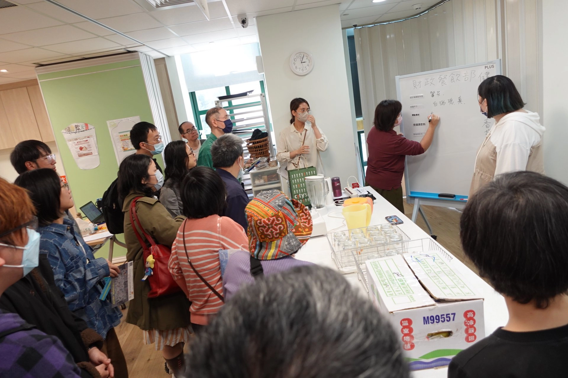 伊甸真福之家邁入第11年,今(8)日舉辦成果展,特別規劃各部門工作日體驗,讓與會貴賓了解會所運作模式。