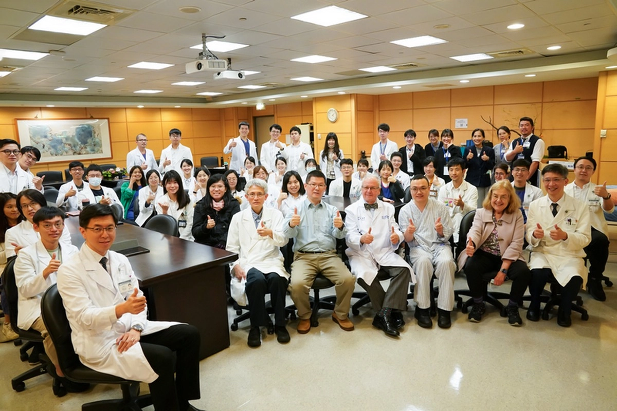 12月6日台北慈濟醫院舉辦「理學檢查學習工作坊」,邀請紐約臨床能力中心主席、紐約州立大學教授Mark Swartz進行演講