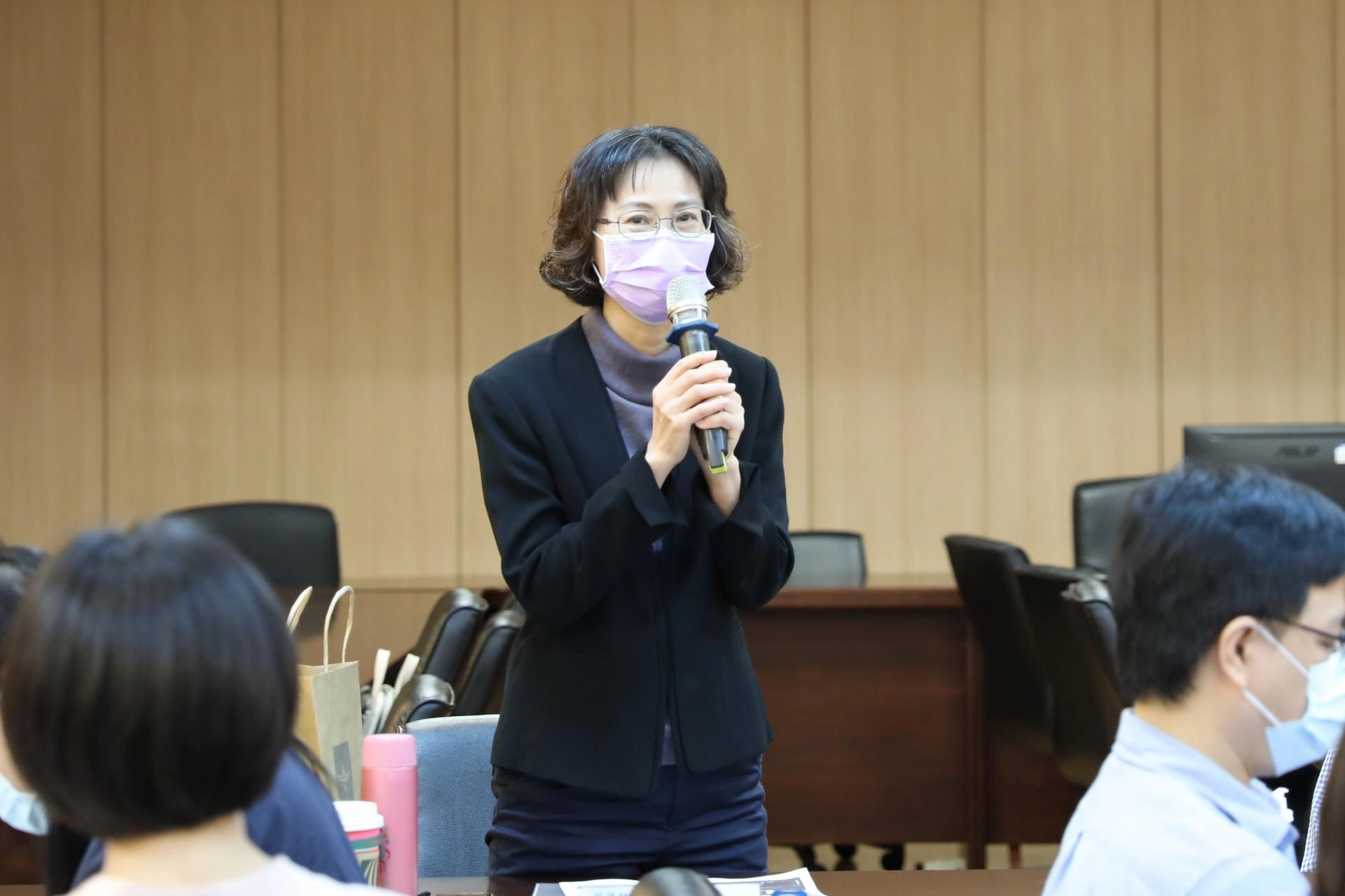 花蓮縣衛生局健促科科長詹瑞慧說,感恩所有醫療團隊,也感謝花蓮慈院,願意擔任起領航的角色,將花東的醫療單位整合起來,也感謝健保署的支持,從政策面開始啟動,推動全臺健康平權的目標。