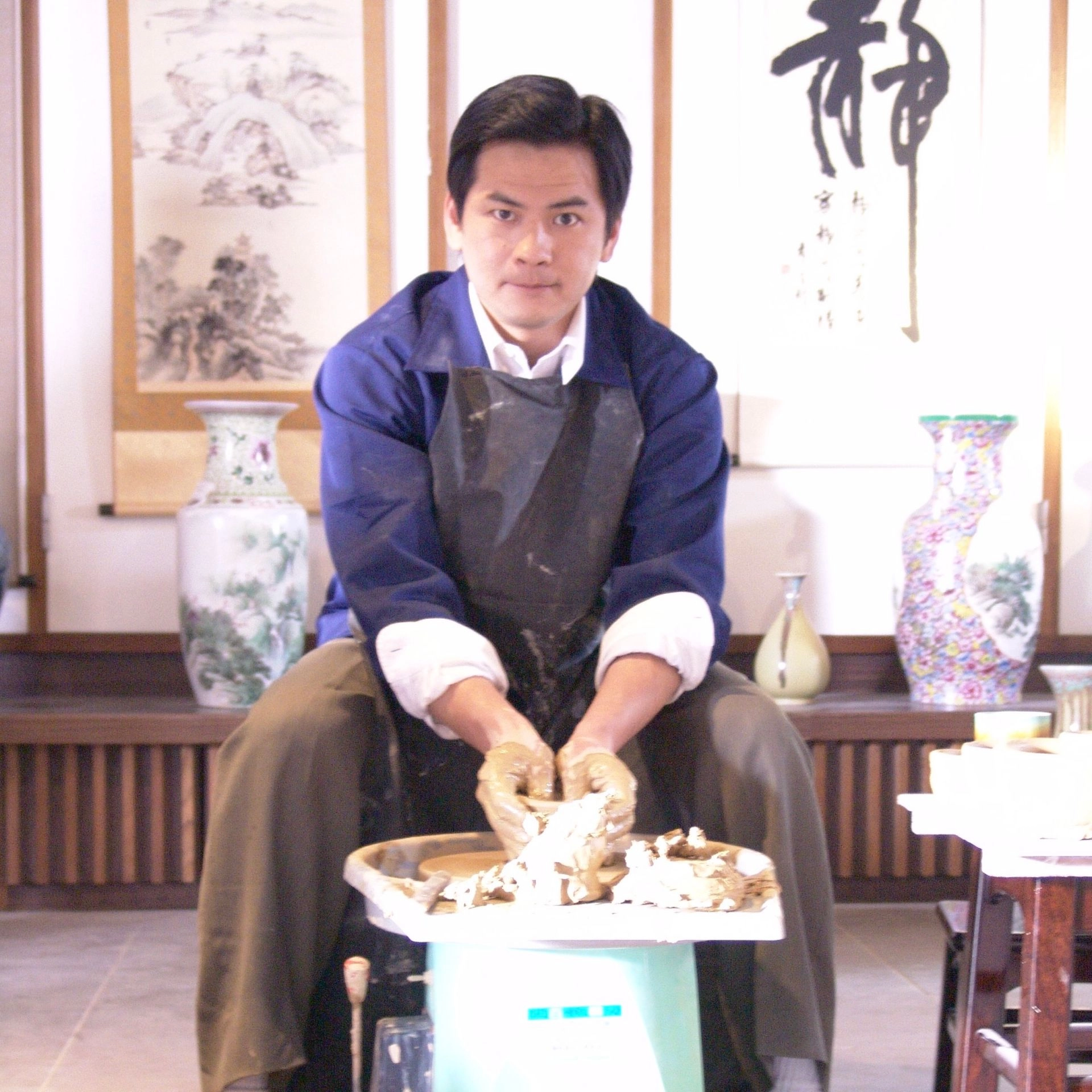 馬國賢拍《草山春暉》詮飾二哥高東郎,個性沉默寡言,投身陶藝中。