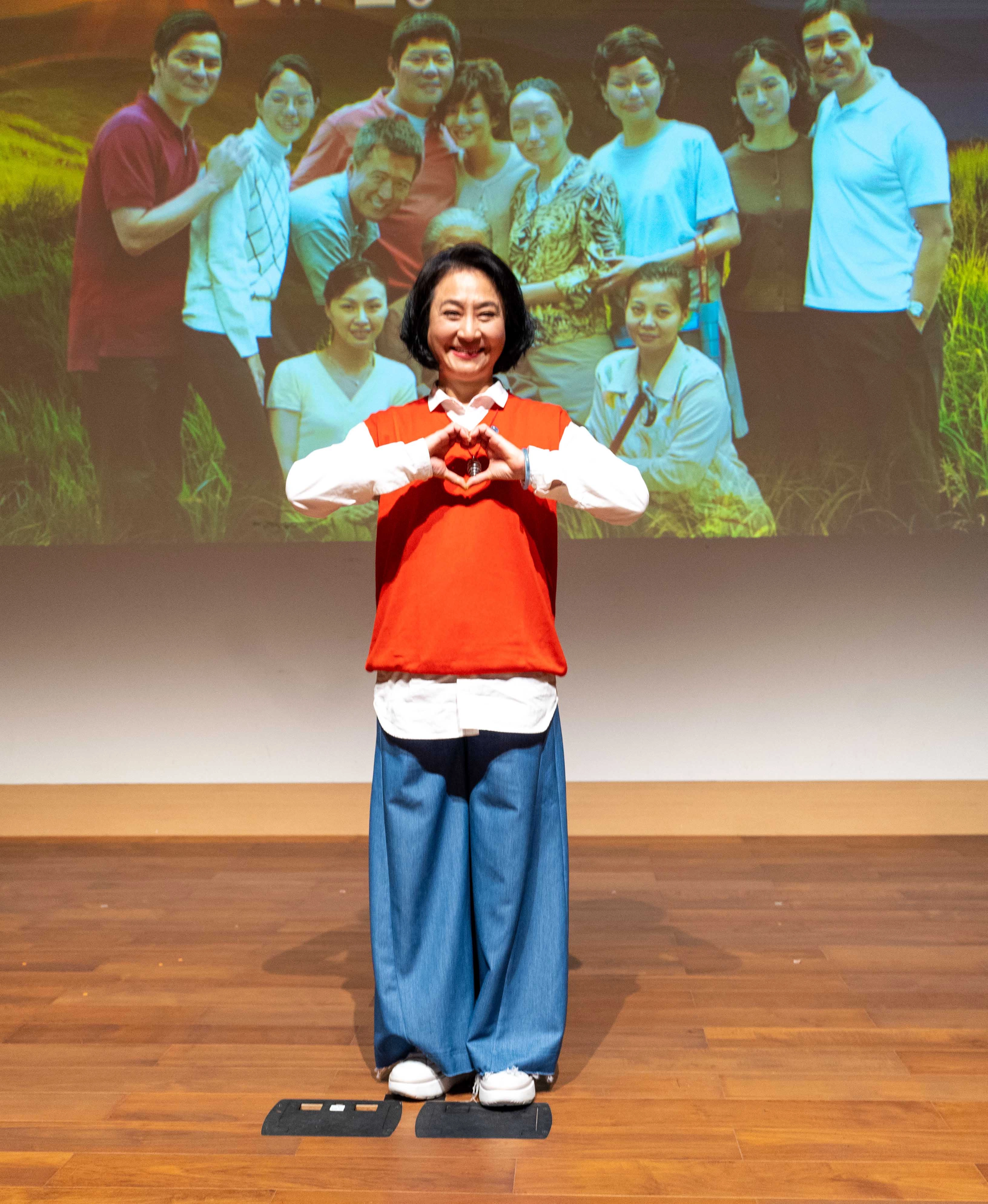 《草山春暉》製作二十年粉絲感恩會,楊麗音飾演高家媽媽。
