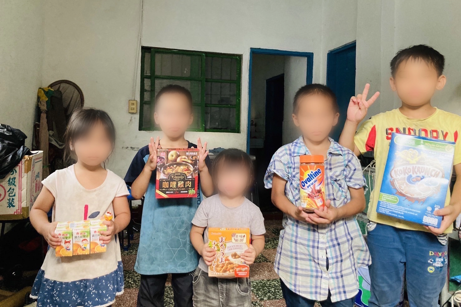 健康紅包為學齡前幼童添購奶粉等營養品,並為三餐不均孩童提供送餐服務,長期穩定孩子的餐食(台灣世界展望會提供)