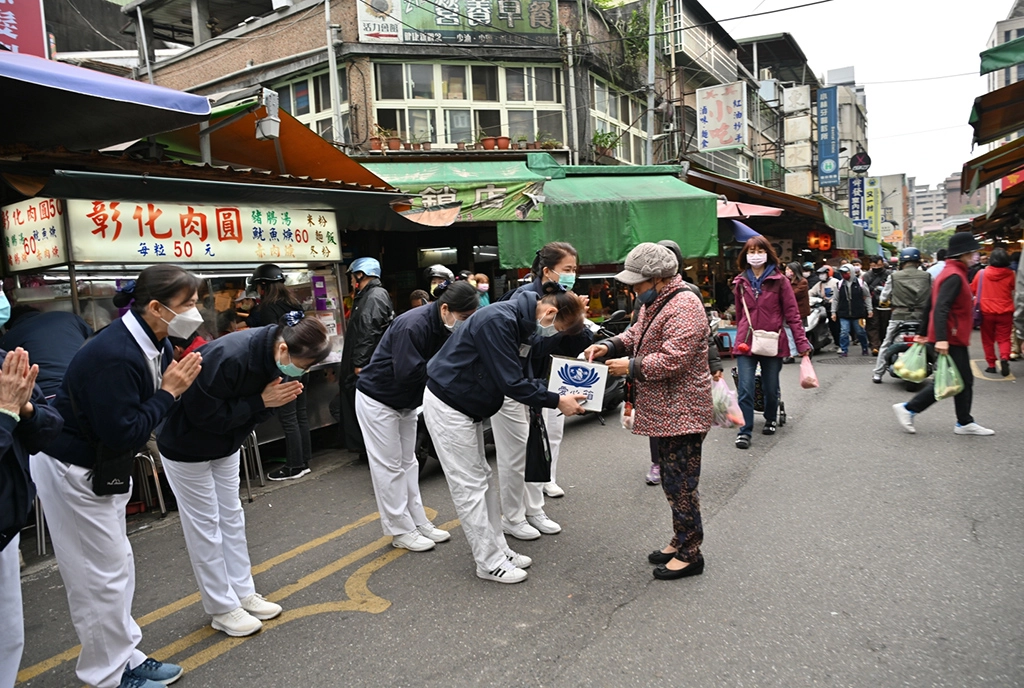 大愛共善,救拔苦難,大家一起來幫助土耳其敍利亞地震的災民,走上街頭勸募匯聚善緣齊出發。