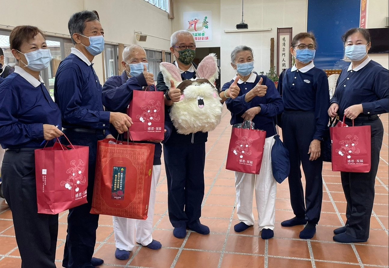 年節腳步接近,慈濟基金會針對照顧戶、獨居長者等弱勢家庭族群持續愛與關懷。