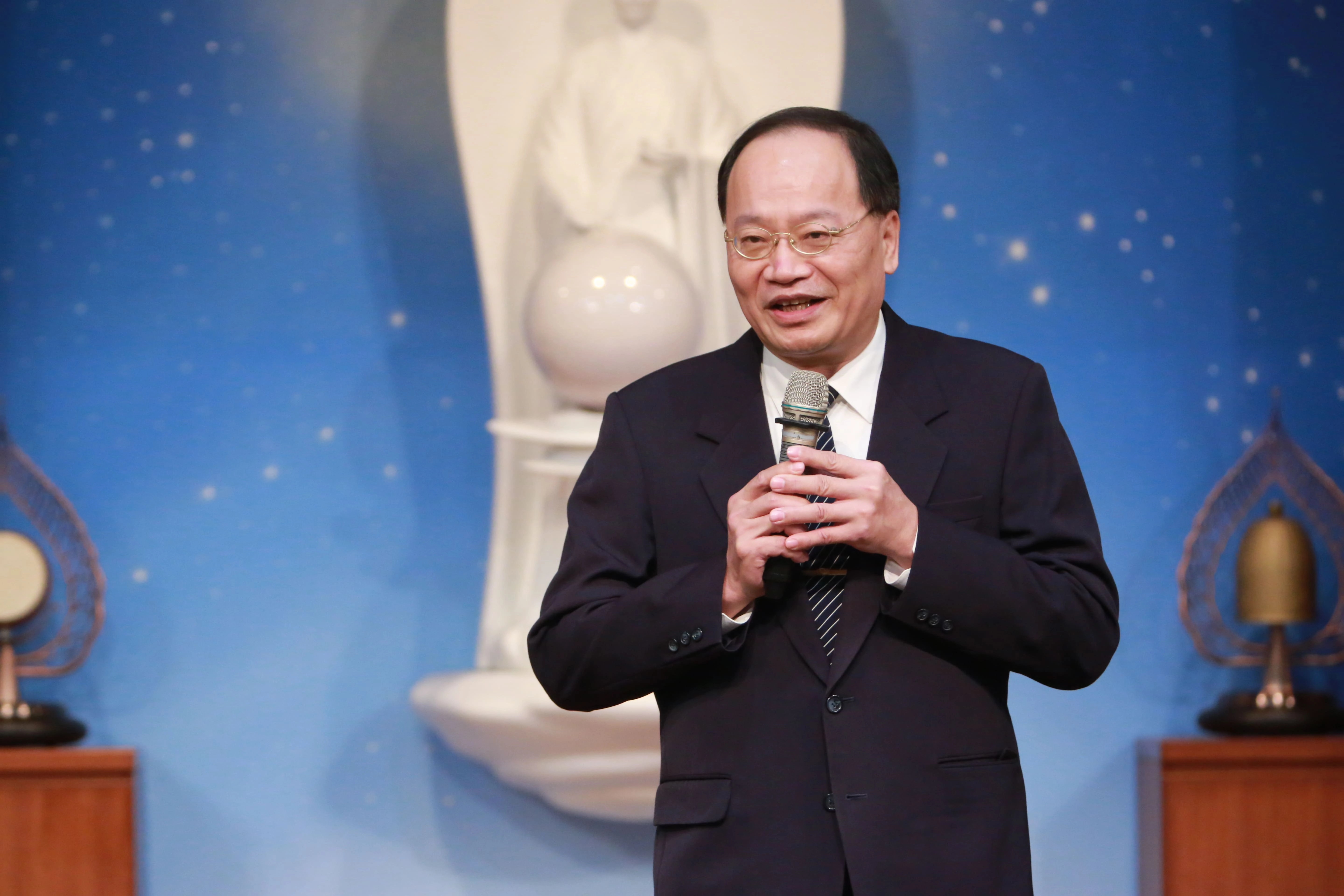 全人教育中心講師田一成表示,張校長堅持事情要做對,還要做好,令人又敬又愛。
