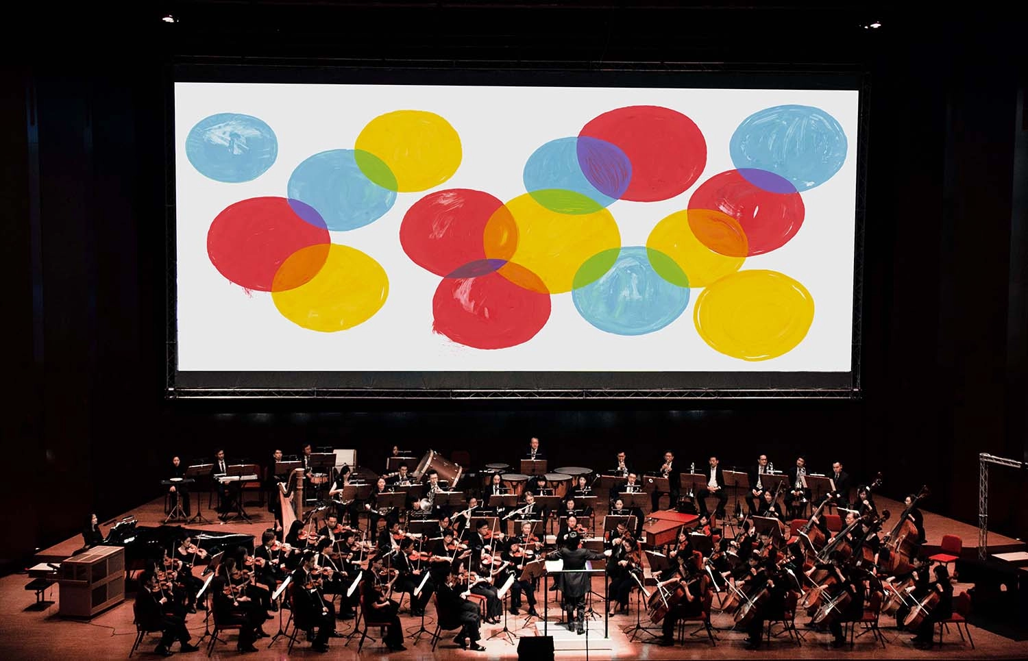 2015年在國家音樂廳演出的《小黃點與四季》音樂會,全場嗨翻天,在親子殷殷期待幼兒專屬音樂會下,2月19日將在歌劇院全新演出。(信誼)