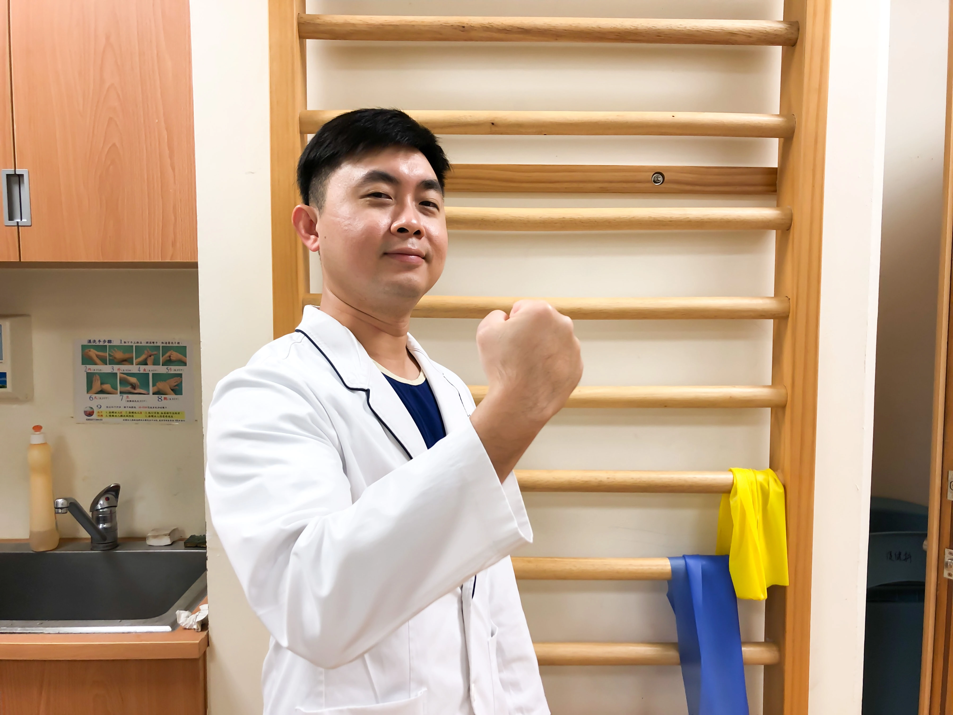 物理治療師陳昱廷強調每周一定撥出時間做三次有氧運動。