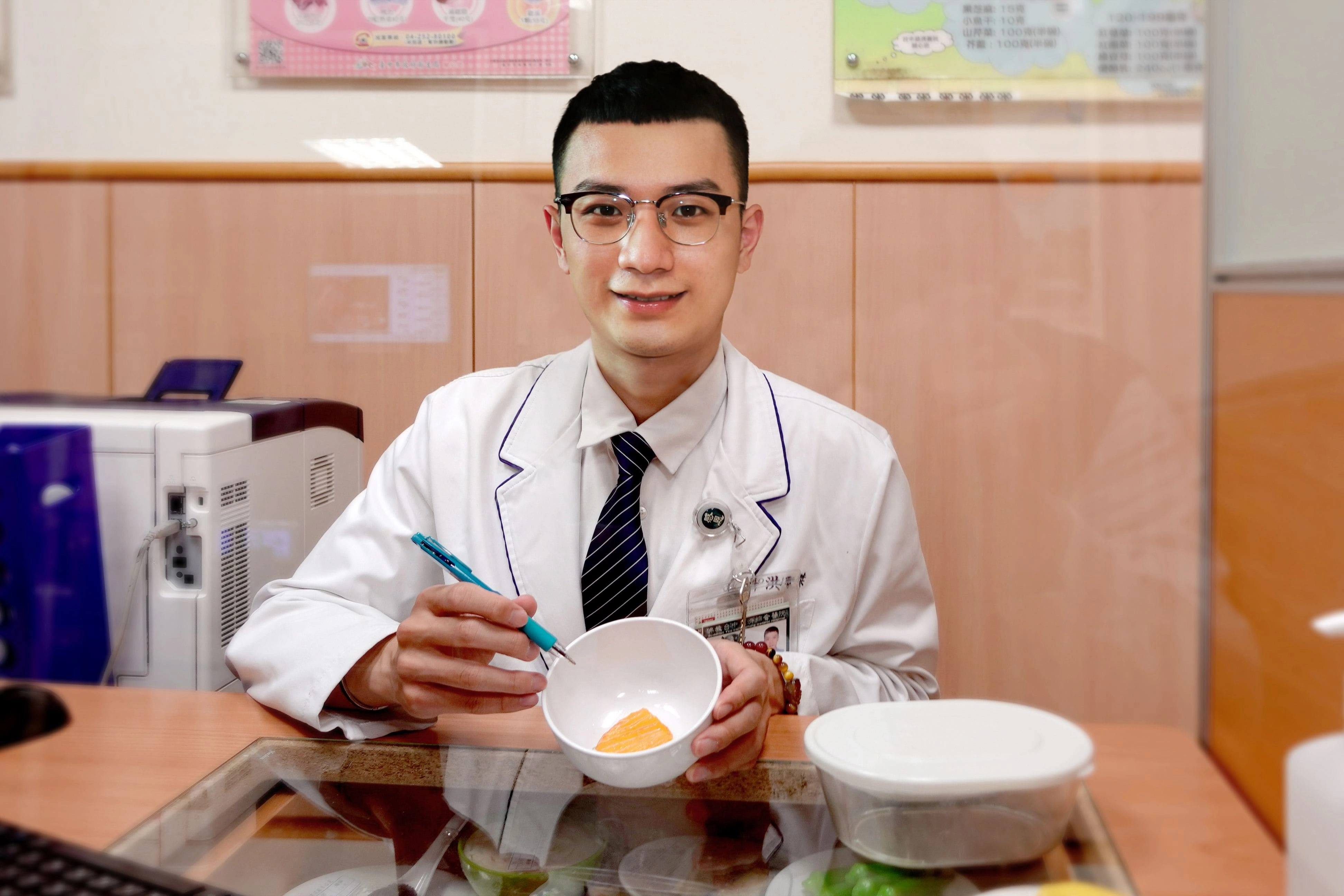 營養師洪聖傑提醒,採買、保存、加熱都要多留心,避免食物變質、孳生細菌。