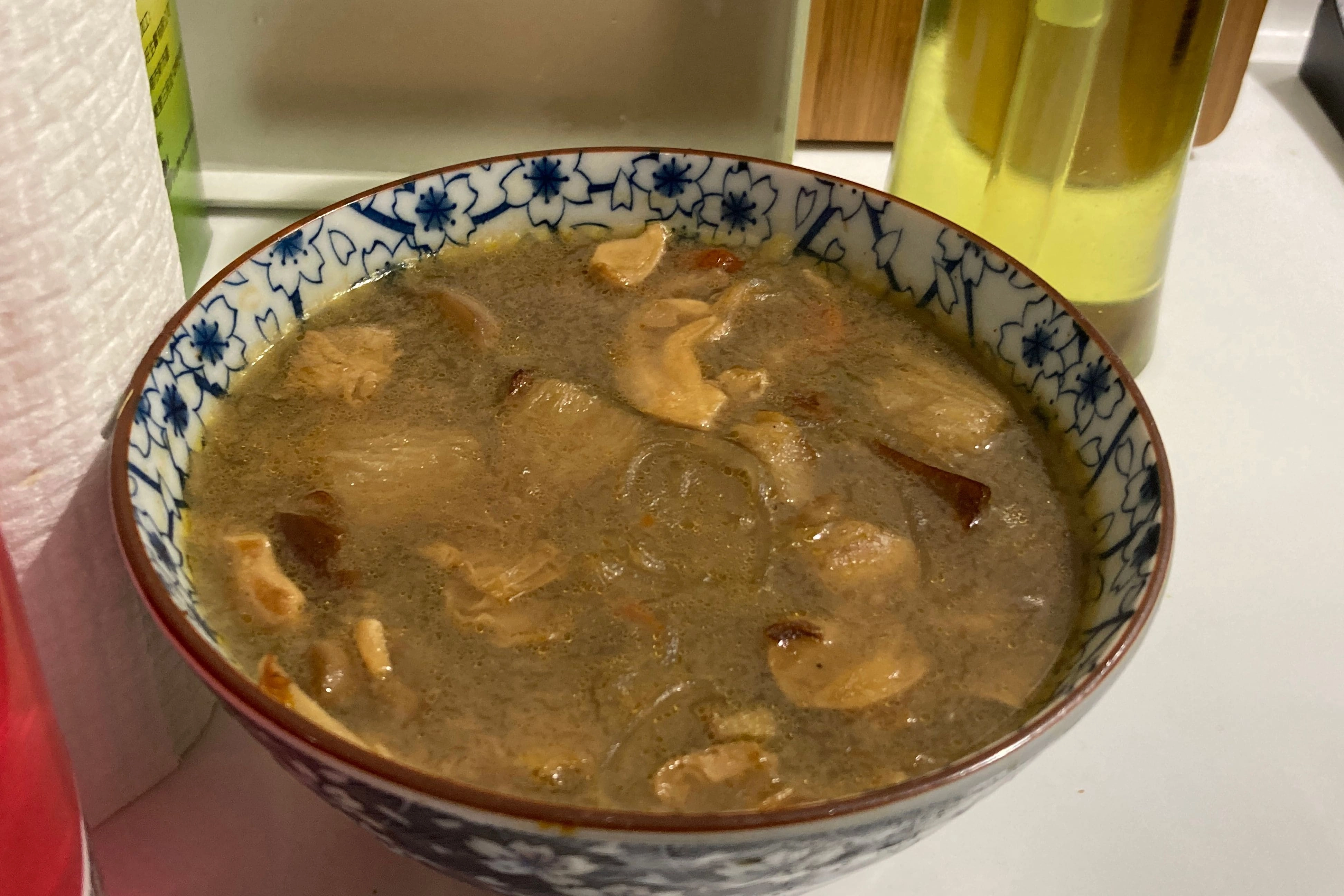 剩食再運用要小心變質、孳生細菌,以免引發腸胃炎。