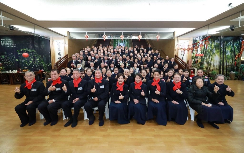 南港、信義於東區聯絡處舉辦新春團拜暨迎新委(新受證慈誠委員)活動。