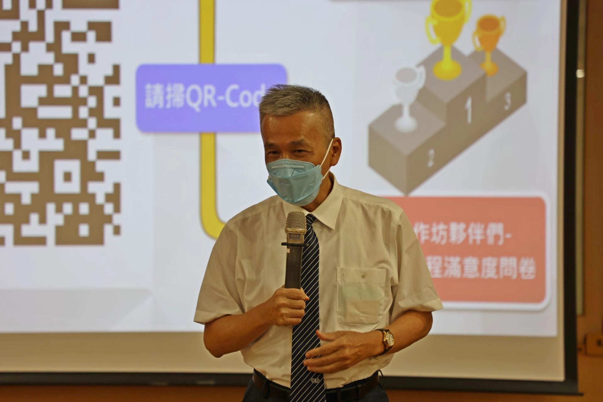 陳星助副院長期許未來醫事室同仁能不僅做到資料分析,也運用工具完成預測資料模型。