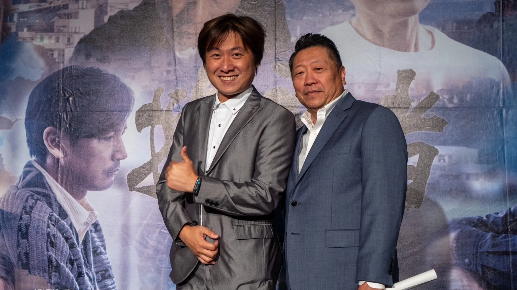 王重正導演(右)邀請金鐘獎作曲家余政憲(左)為《搜尋者》創作片頭片尾曲