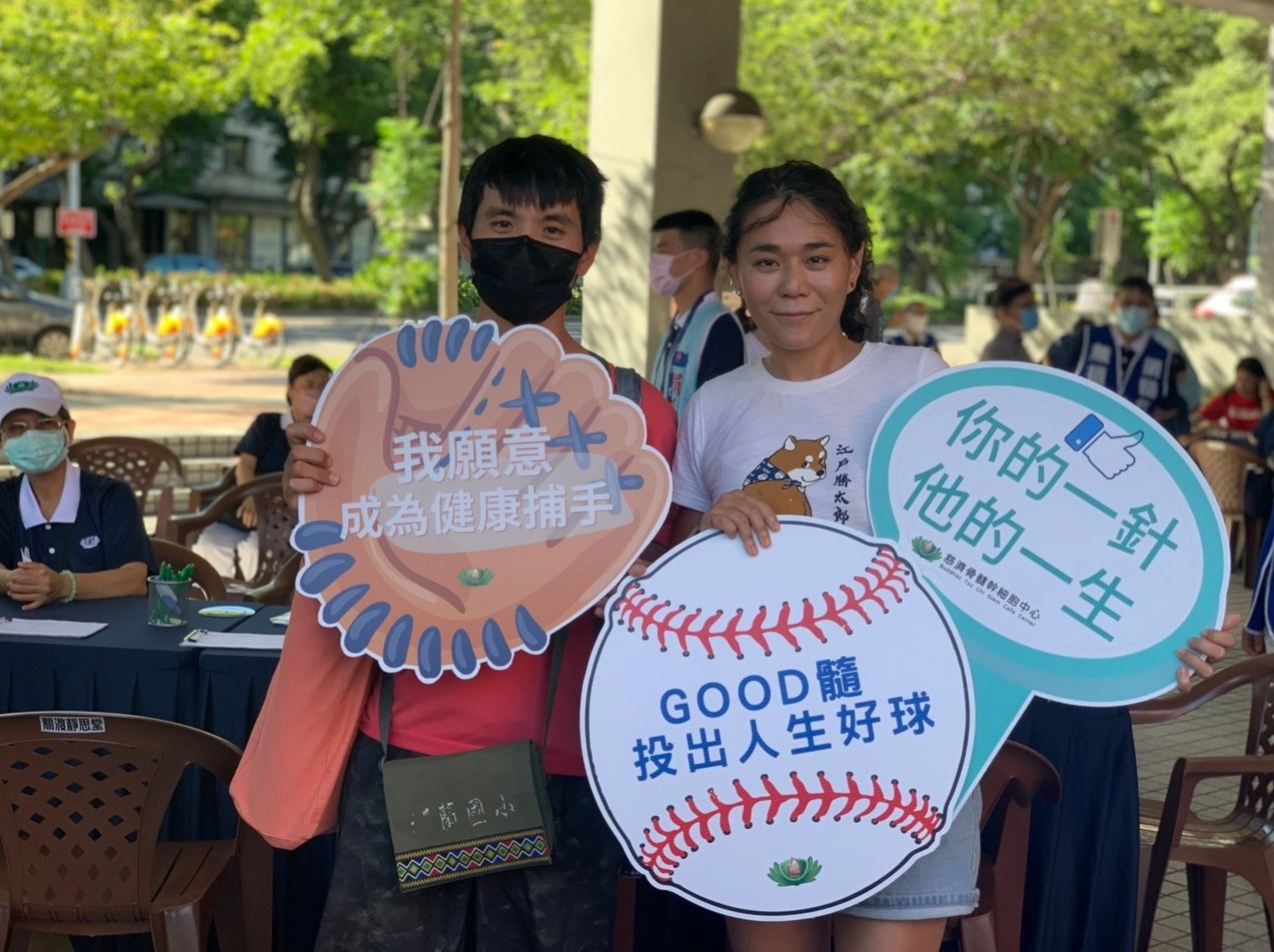 何昀軒老公非常熱愛棒球運動,自己愛屋及烏,也開始感受球賽所帶來的熱情與活力。