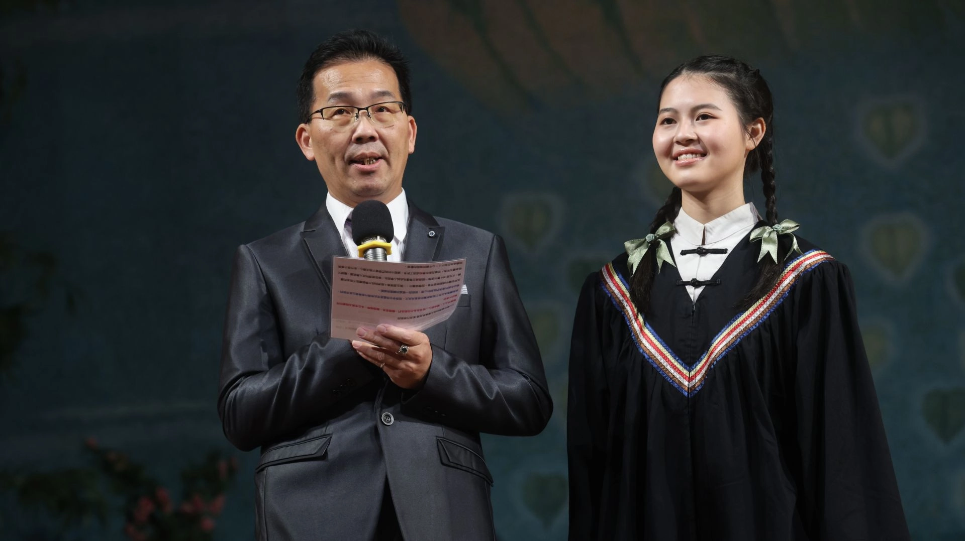 吳兆文表示,感謝學校栽培,讓女兒學會獨立思考,為他人著想。