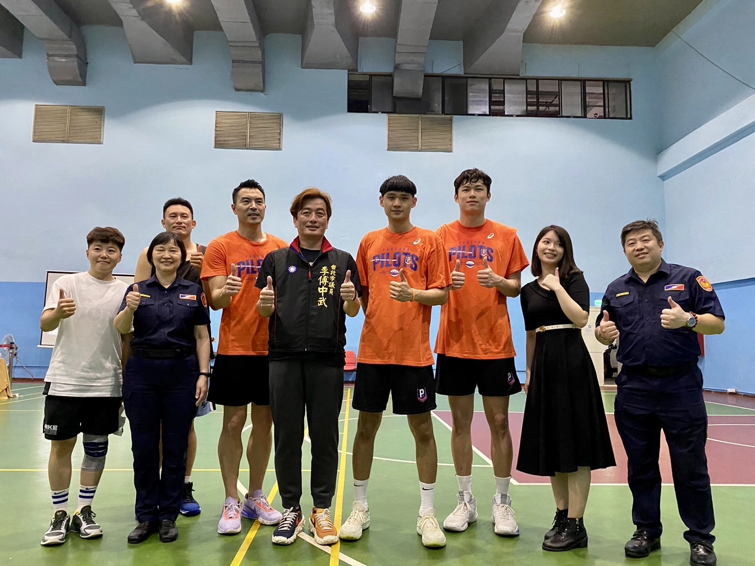公益表演賽,邀請臺北市議員李傅中武及年度最佳GM籃球明星陳信安率領航猿球星,共同響應「反毒、識詐」宣導活動。