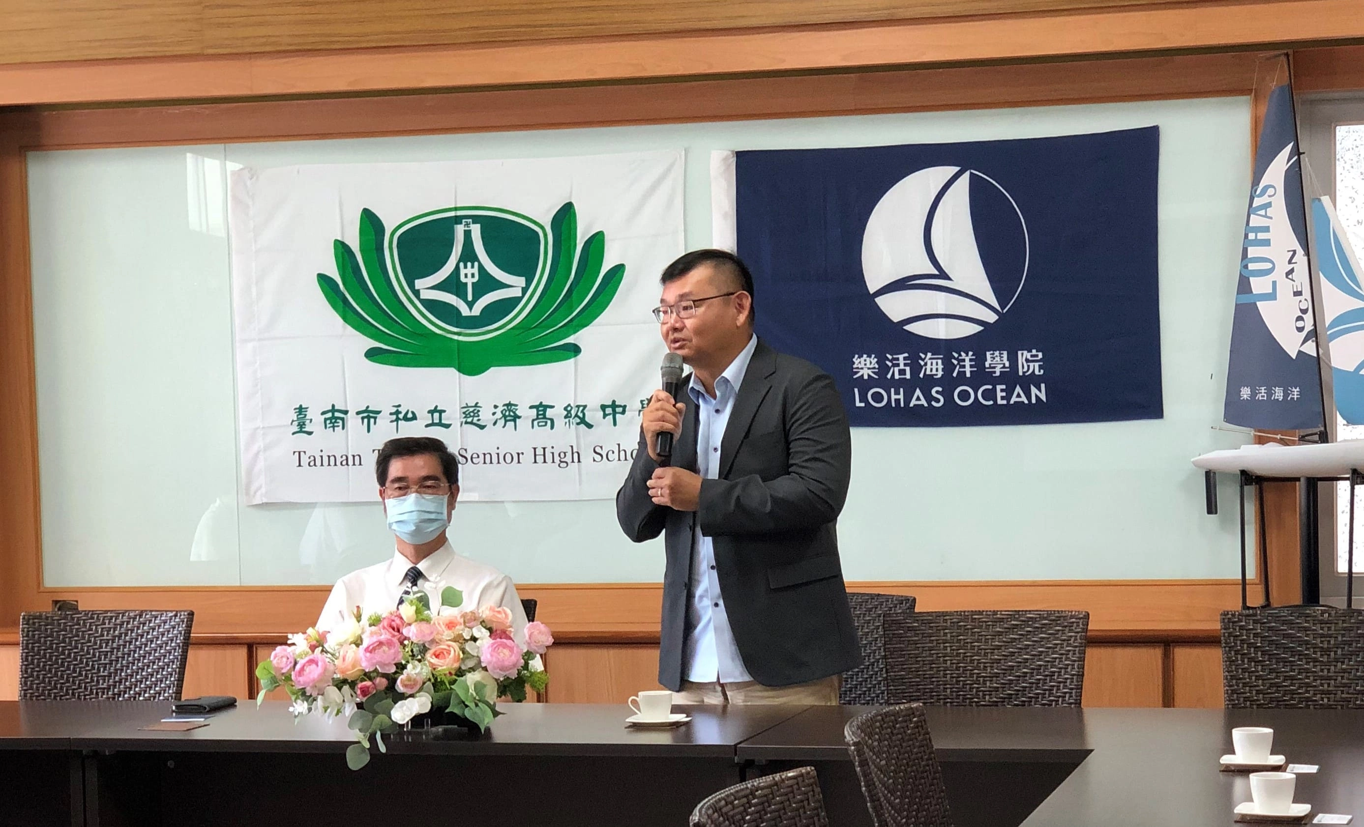 羅致遠執行長提及環境永續議題以及海洋教育推廣的發展，不只是孩子，也需要老師、家長，有影響力的大人們也一起參與進來。