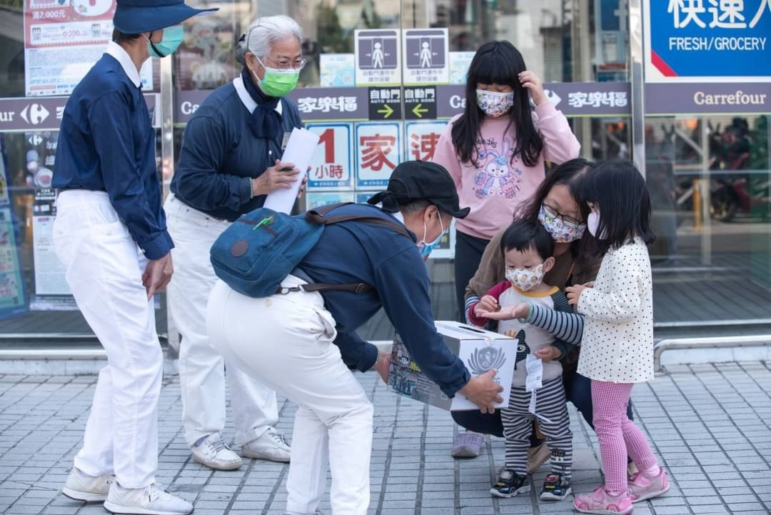 慈濟發起馳援土耳其震災大愛共善行動,同時也有多位小朋友參與,愛心不落人後。