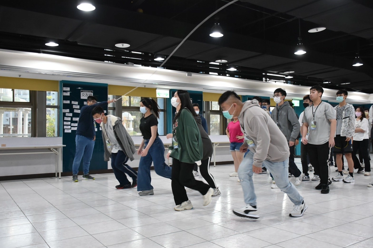 學員同心協力完成小組任務,凝聚團隊默契與向心力。