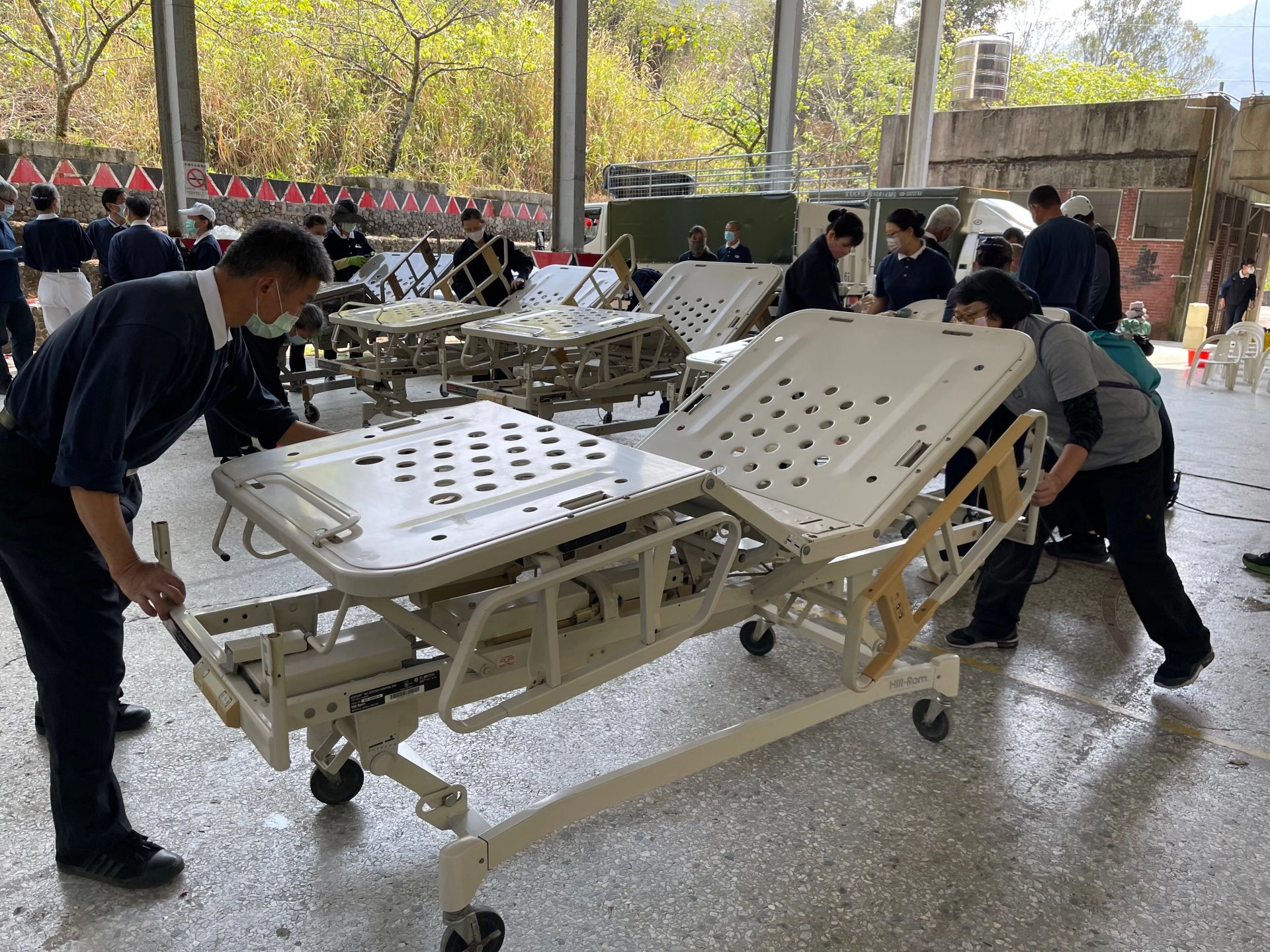 慈濟捐贈仁愛鄉鄉民醫療輔具,本次將分別親送 133戶191項醫療輔具到家。