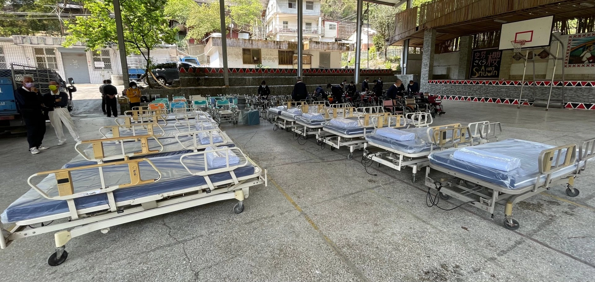 慈濟捐贈仁愛鄉鄉民醫療輔具,本次將分別親送 133戶191項醫療輔具到家。